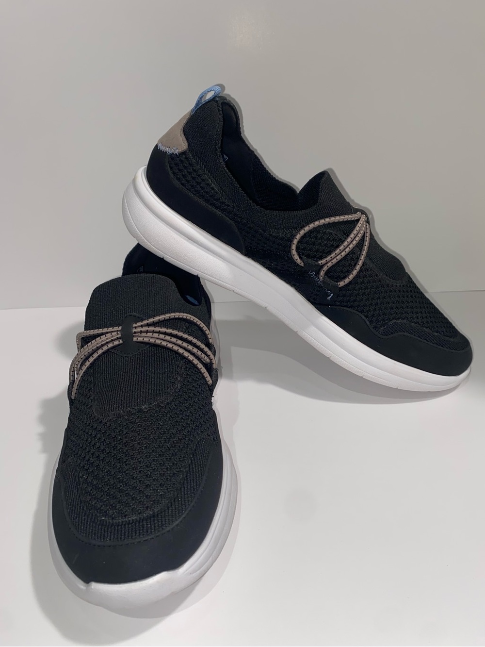 Clarks Cloudsteppers Ezera Run Slip-On Sneakers – Women’s Size 10 M